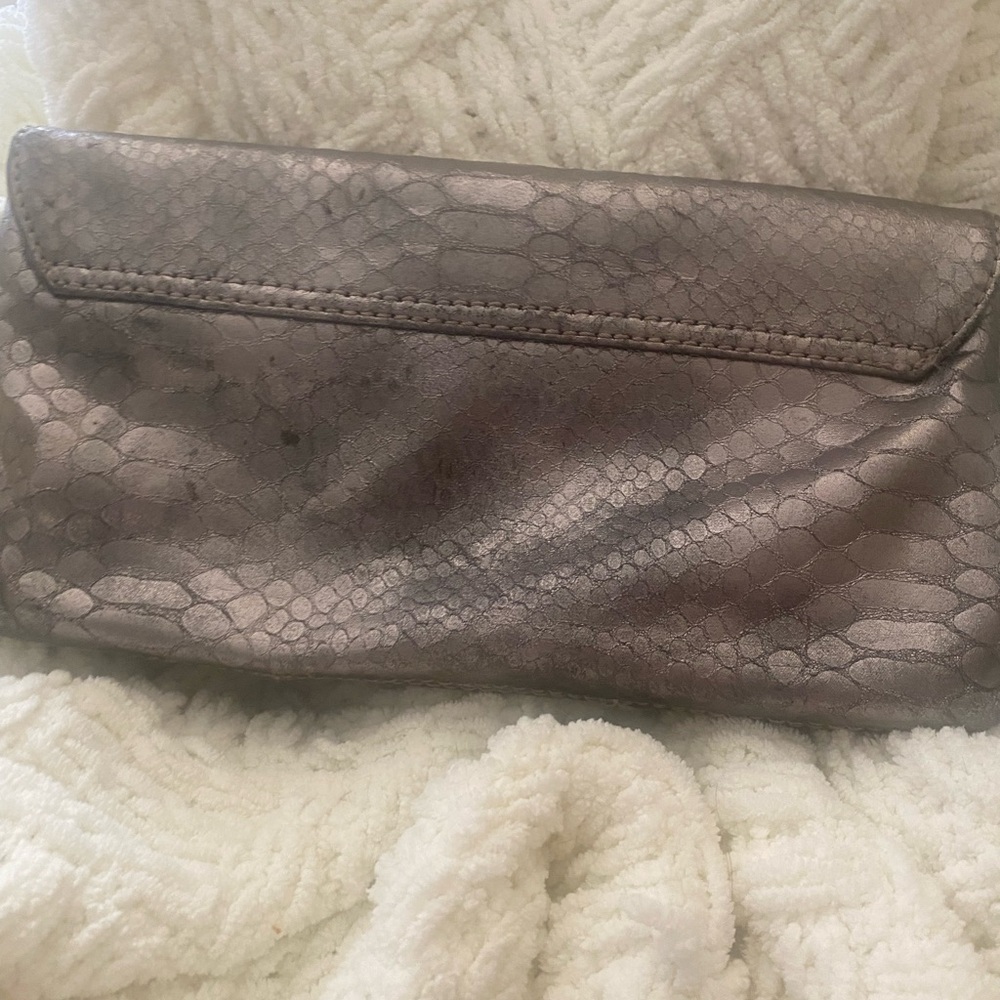 Guess Snakeskin Embossed Patterned Silver Tone Cl… - image 3